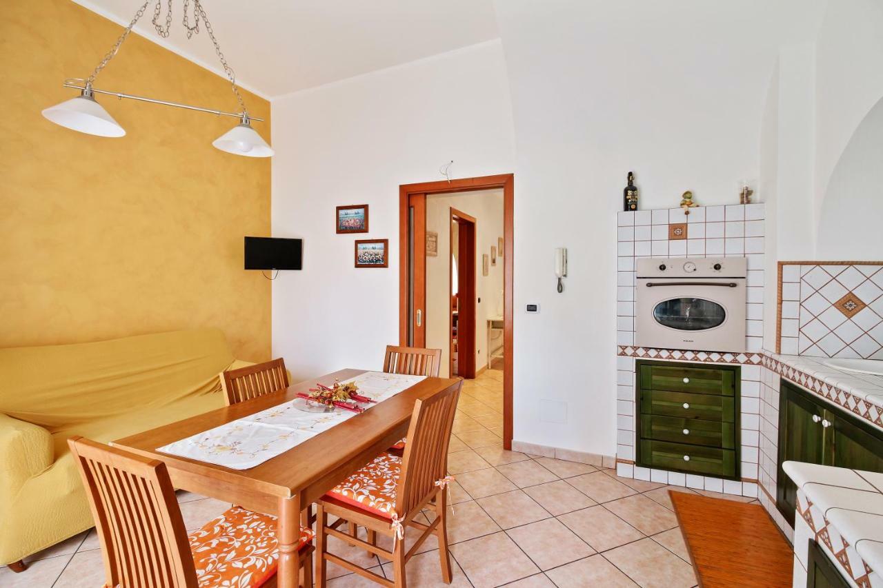 Central Balcony Apartment Catánia Buitenkant foto